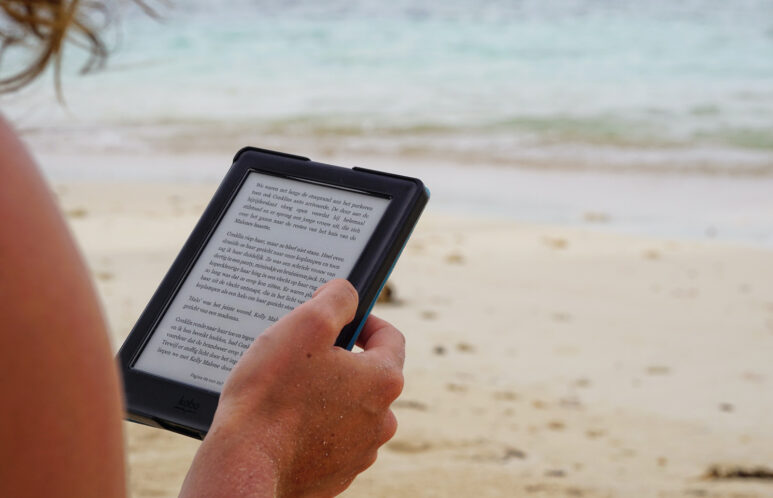 Un Nouveau Chapitre : Kindle ou Kobo, le Choix qui Transforme ma Lecture