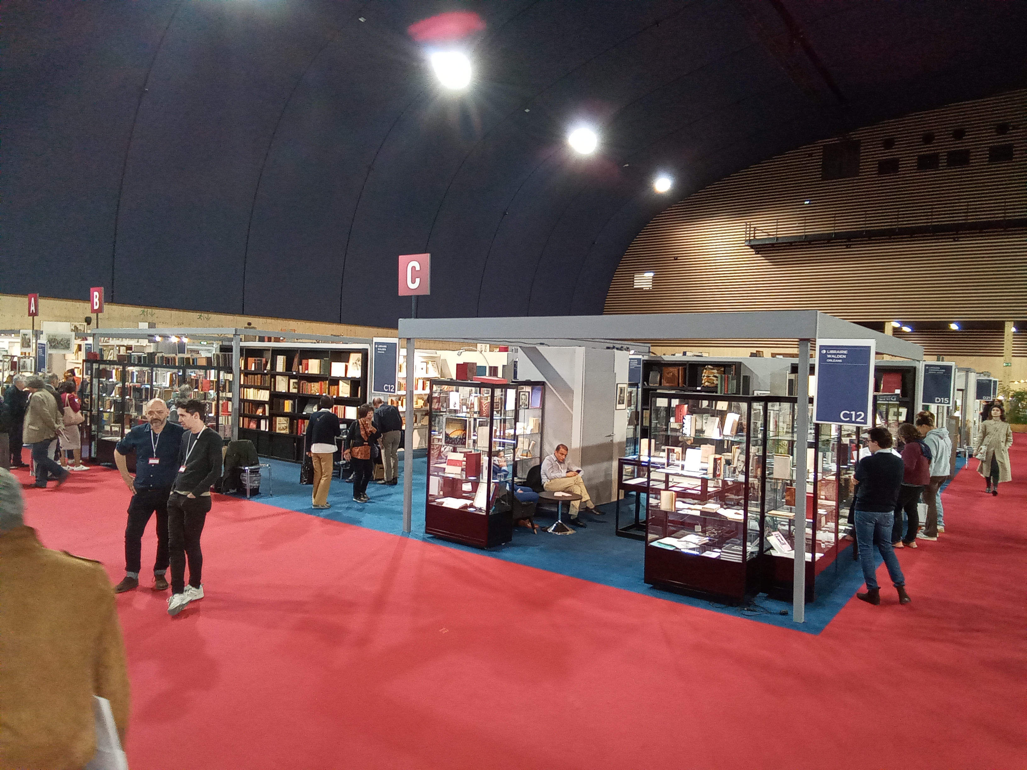 Une Journée Au Salon International Du Livre Rare de Paris